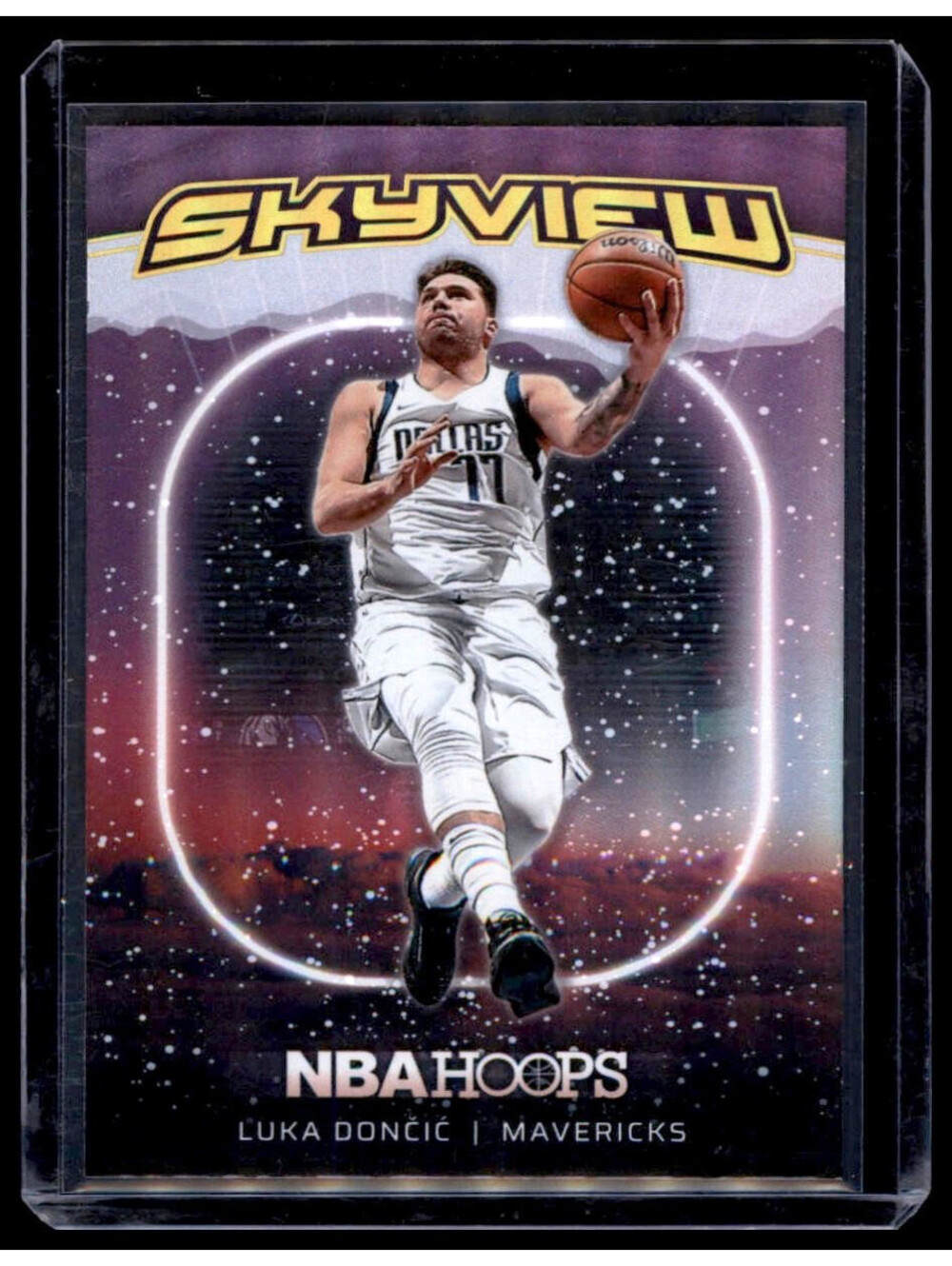 2024-25 Panini Nba Hoops - Skyview Luka Dončić #19 Holo Winter